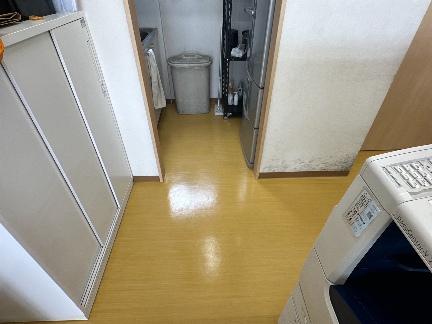 ワックス剥離作業